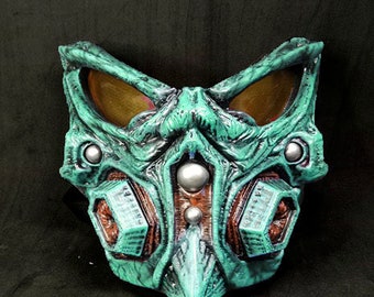 Abstract Face Mask Sculpture – Peace Grove