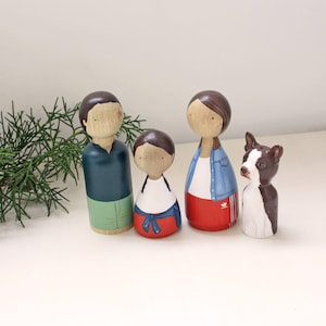 Muñecas de madera personalizadas para la familia / Regalo familiar personalizado / Regalo para niños y padres / Figuras de madera hechas a mano / Recuerdo de vacaciones imagen 3