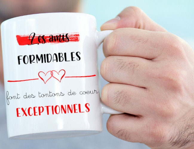 Mug Personnalisé Les Amis Formidables Font Des Tontons de Coeur Exceptionnels - Cadeau