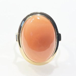 Genuine Natural Hawaiian Pink Oval Cabochon Coral 14k Yellow Gold Ring