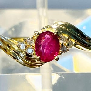 Oval Brilliant Ruby and Diamond 14k Yellow Gold Ring Size 6.75