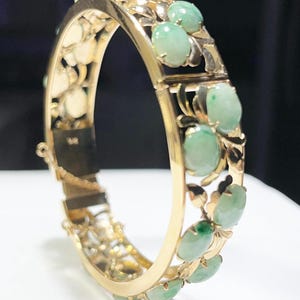 Vintage Jade 14k Yellow Gold Hinged Bangle Bracelet 6.5"