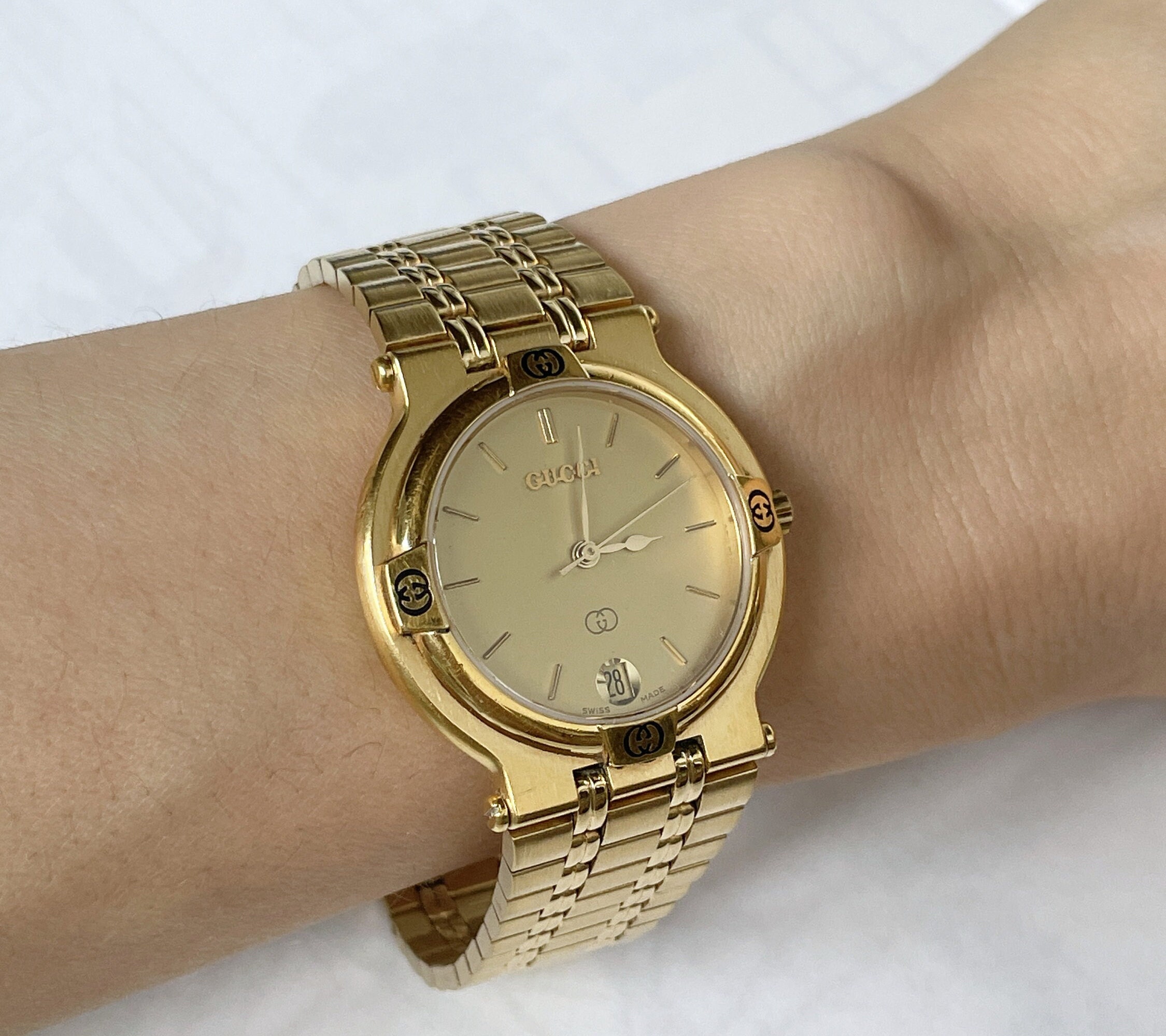 Gucci Series 9200M Unisex Gold Plated Watch 8 Gucci Series 9200M Unisex Gold Plated Watch 8