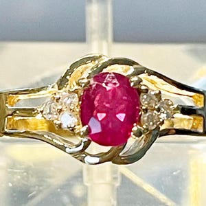 Oval Brilliant Ruby and Diamond 14k Yellow Gold Ring Size 6.75