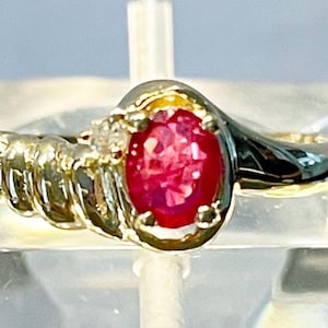 Oval Brilliant Ruby and Diamond 14k Yellow Gold Ring Size 6.75
