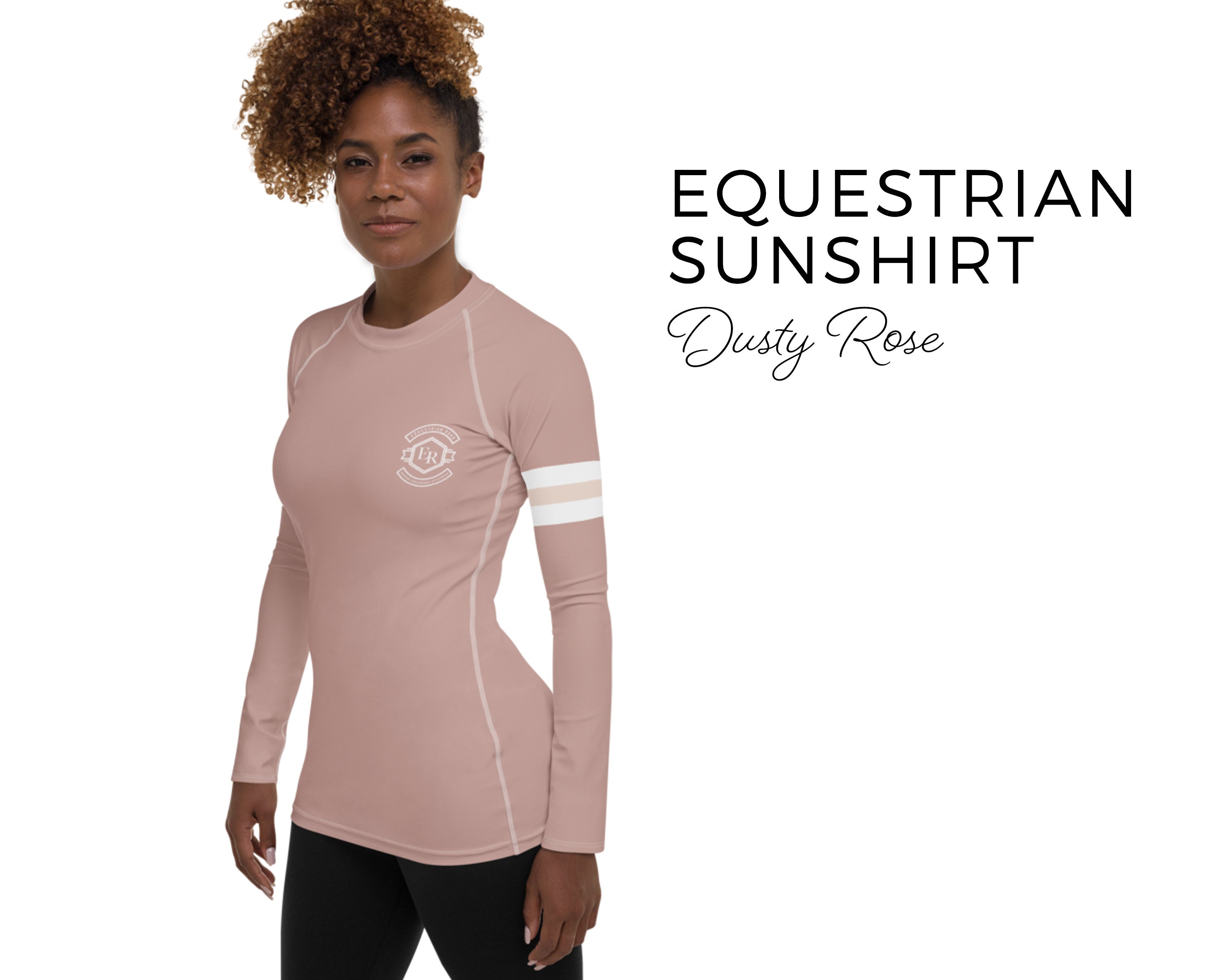 Femme, en cation de sauter les jambes ecartées, habit équitation