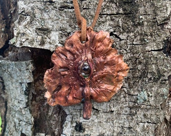 blad ketting met oog. Verschillende kleuren hanger. Witchy sieraden. Oog in blad hanger. Occult. heidens. groene heks. folklore. mysticus .Druïde.