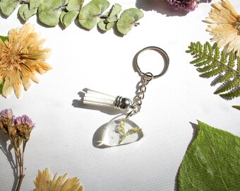 White Wildflower Resin Keychain