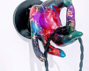 Quirky Hand Wall Hook: Creepy Decor