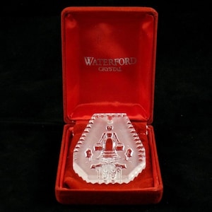 Waterford Crystal 12 Days Of Christmas 1991 “Maids Milking” Christmas Ornament