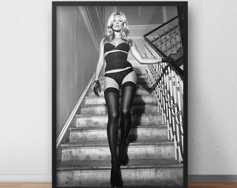 Impression photo Kate Moss dans les escaliers : oeuvre d'art murale tendance (téléchargement numérique)