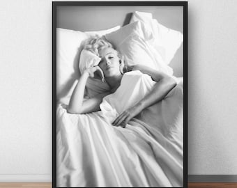 Marilyn Monroe Sleeping Housewarming gifts Retro wall decoration Vintage photography beautiful art portraits Marilyn in bed poster