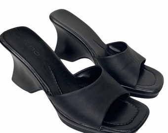 black chunky slides