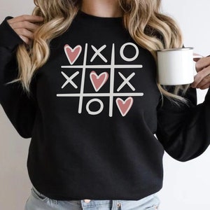 Valentine Heart Sweatshirt,XOXO Tic Tac Toe Valentines Shirt for Women,Love Heart Cute Pullover,Gift For Her,Happy Valentines Day Shirt