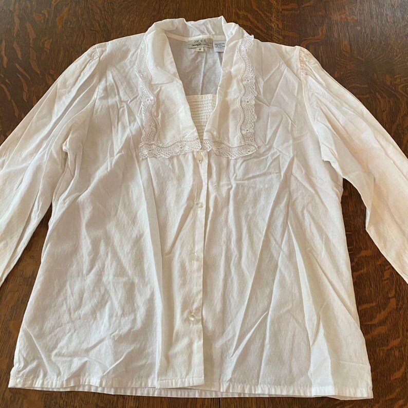 Vintage White Blouse Wide Lace trim color Jane Neal for Tanner Sport Cotton Blouse snap in dickie