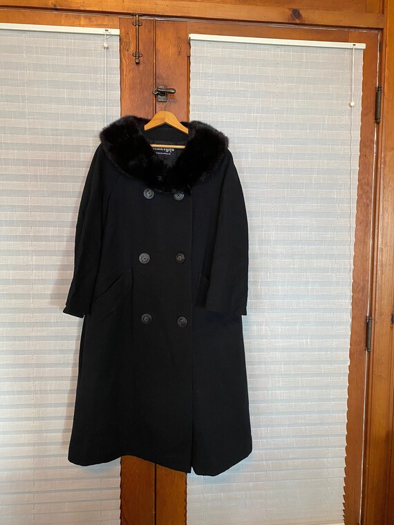 Vintage, 1950's Raliegh's of Minneapolis Black Woo