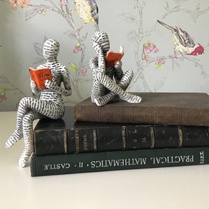 2 x READING ORNAMENTS New Two Woman Figurines Book People Reading Women Shelf Ornament Shelf Sitter Book Worm Boxed Gift image 7