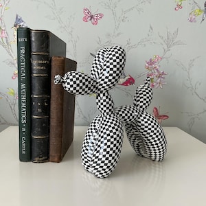 BALLOON DOG ORNAMENT -  Chequered Pattern - Ornament - Home Decor - Book Shelf - Boxed - Birthday - Gift