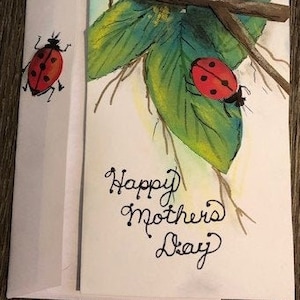 Belle carte de fête des mères de ladybugs par Cherie
