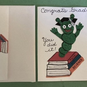 Carte de gradution Glittery Bookworm par Cherie