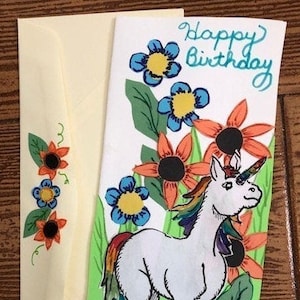 Carte de licorne de joyeux anniversaire par Cherie