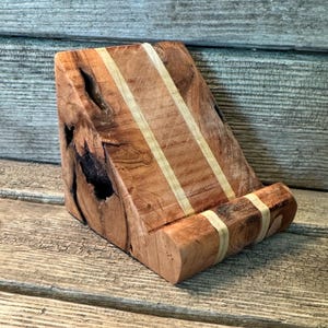 Handmade Wooden Phone Stand: Pine & Cherry Rustic Holder