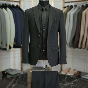 Männer schwarze 3-teilige Anzüge Hochzeit Dinner Party Wear Anzüge spezielles Geschenk für ihn
