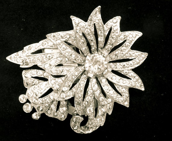 Vintage Rhinestone Flower Clip Pin/Pendant, Old H… - image 4