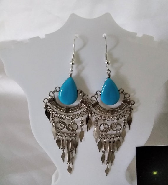 Metal wire deals earrings