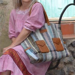 Tote bag made of leather and old HAIK Berber blanket/ XXL handbag 50x36x15 cm/ weekend bag, beach, city/ unique piece