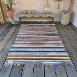 Vintage Berber rug in wool and cotton 140x260 cm/ hand-woven Moroccan haik rug/ Colorful floor rug/ boho decor/ unique piece