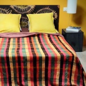 Authentic antique Berber blanket 180x265 cm/ HAIK VINTAGE 176/ hand-woven Moroccan blanket/ unique/ boho/ antique fabric