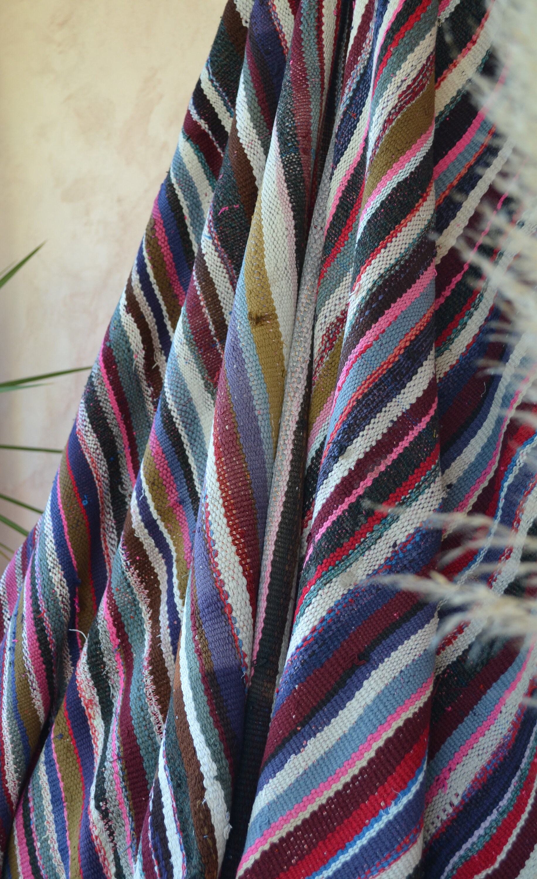 Authentic old Berber blanket 165x280 cm/ HAIK TAPIS VINTAGE 129/ hand-woven Moroccan blanket/ unique/ boho/ old fabric