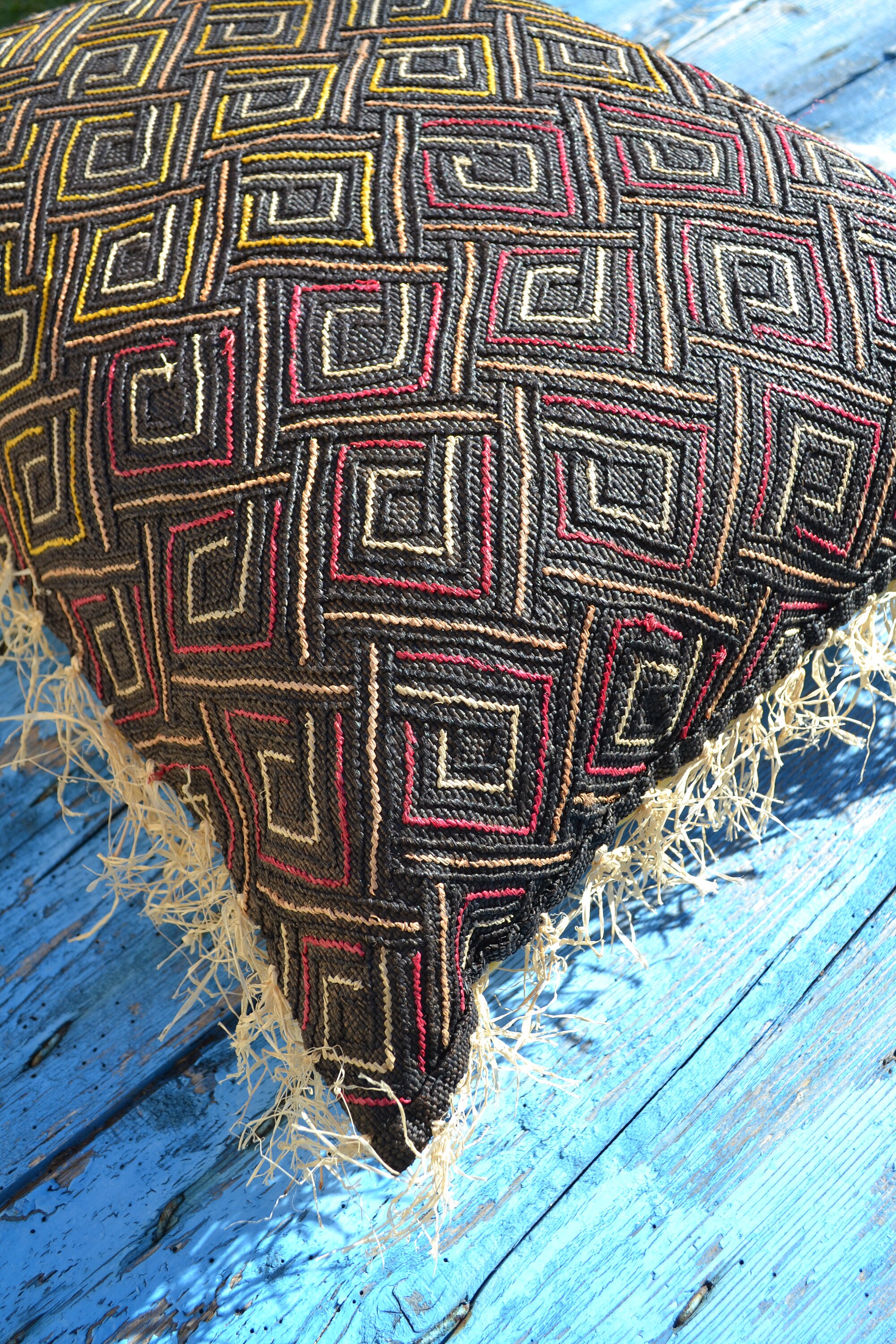Grand Coussin en Bogolan Raphia et Tissu + Garniture Intérieure/ 62x48cm/ Style Ethnique Bohème/ Déc