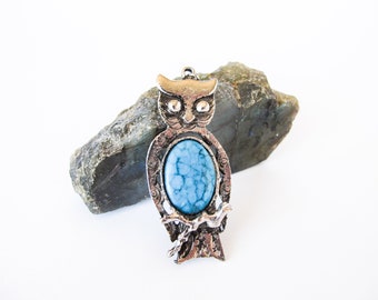 Mystical Vintage Owl Pendant Silver Tone Pewter and Faux Turquoise