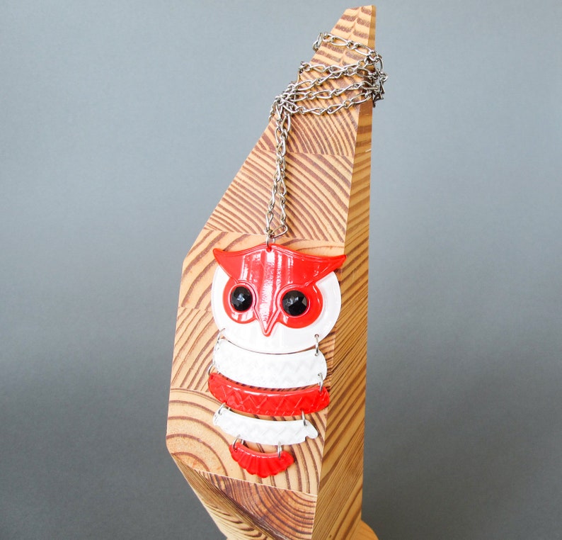 Red & White Owl Necklace Retro 1970's Jewelry Vintage Plastic Pendant image 8