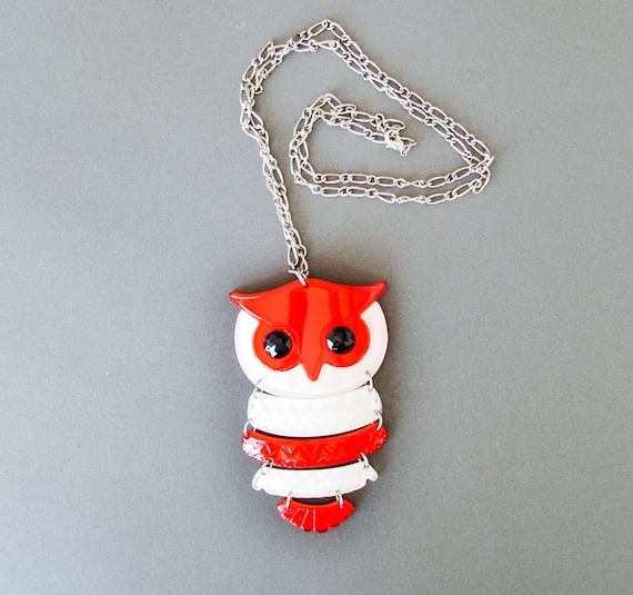 Red & White Owl Necklace Retro 1970's Jewelry Vin… - image 1