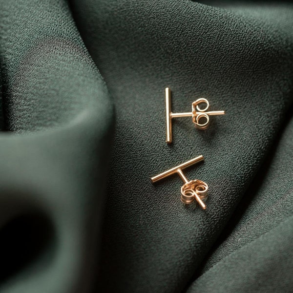 Minimalist small bar stud earrings made of recycled 925 silver or 14k hard gold-plated brass