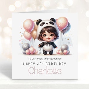 Carte d’anniversaire personnalisée Panda girl, carte de vœux fantaisiste personnalisée avec une petite fille et des ballons, carte pliée pour petite-fille, sœur