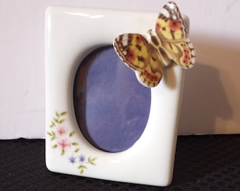 Vtg Treasure Master, Painted Porcelain Picture Frame, Photo Frame; Applied Butterfly and Hand-painted Flowers, Made in Japan, 1950s -70s
