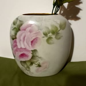 Antike Porzellan Rose Vase: Handbemaltes Floral, 22K Goldrand, 1920er Jahre Kissenvase