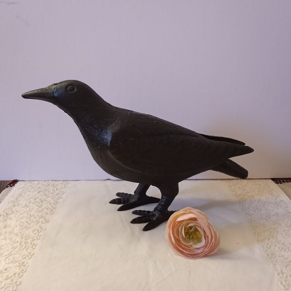 Vtg Cast Iron Black Raven, Black Crow Sculpture, Art Object, Garden Ornament, Power Animal Statue, 1990s,