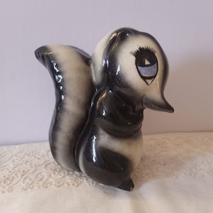 Vtg Disney Ceramic Kitschy Flower the Skunk Bambi Movie Figurine Anthropomorphic Style 1946, Made in USA by American Pottery Co., California