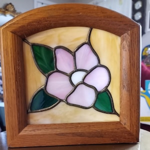 Holz Serviettenhalter mit Buntglas Rosa Blumeneinsatz auf beiden Seiten, Vintage 1980er-1990er Jahre