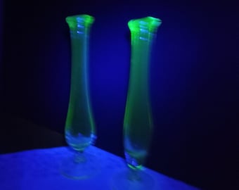 Matched Pair of Fenton Swung Glass Bud Vases, Uranium, Vaseline Glass, Same Size, Slightly Different Shapes, Glow Under Blacklight, 1940s