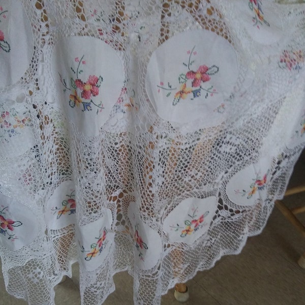 Dalla Olga Burano blanco hecho a mano encaje veneciano y flor bordado mantel de encaje redondo, vintage nunca usado, etiqueta todavía puesta