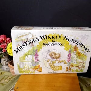 Vtg Wedgwood Beatrix Potter Mrs Tiggy Winkle the Hedgehog Children&#39;s Porcelain 3 Piece Nursery Dinnerware Set Original Box, 1970s -early 80s