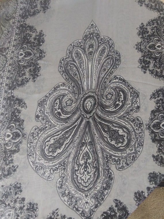 100% Finest Silk Scarf Paisley Gray and Black Vin… - image 8