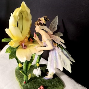 Vintage Faerie Glen Fairy Figurine: Lipstick & Flower Mirror, 2005