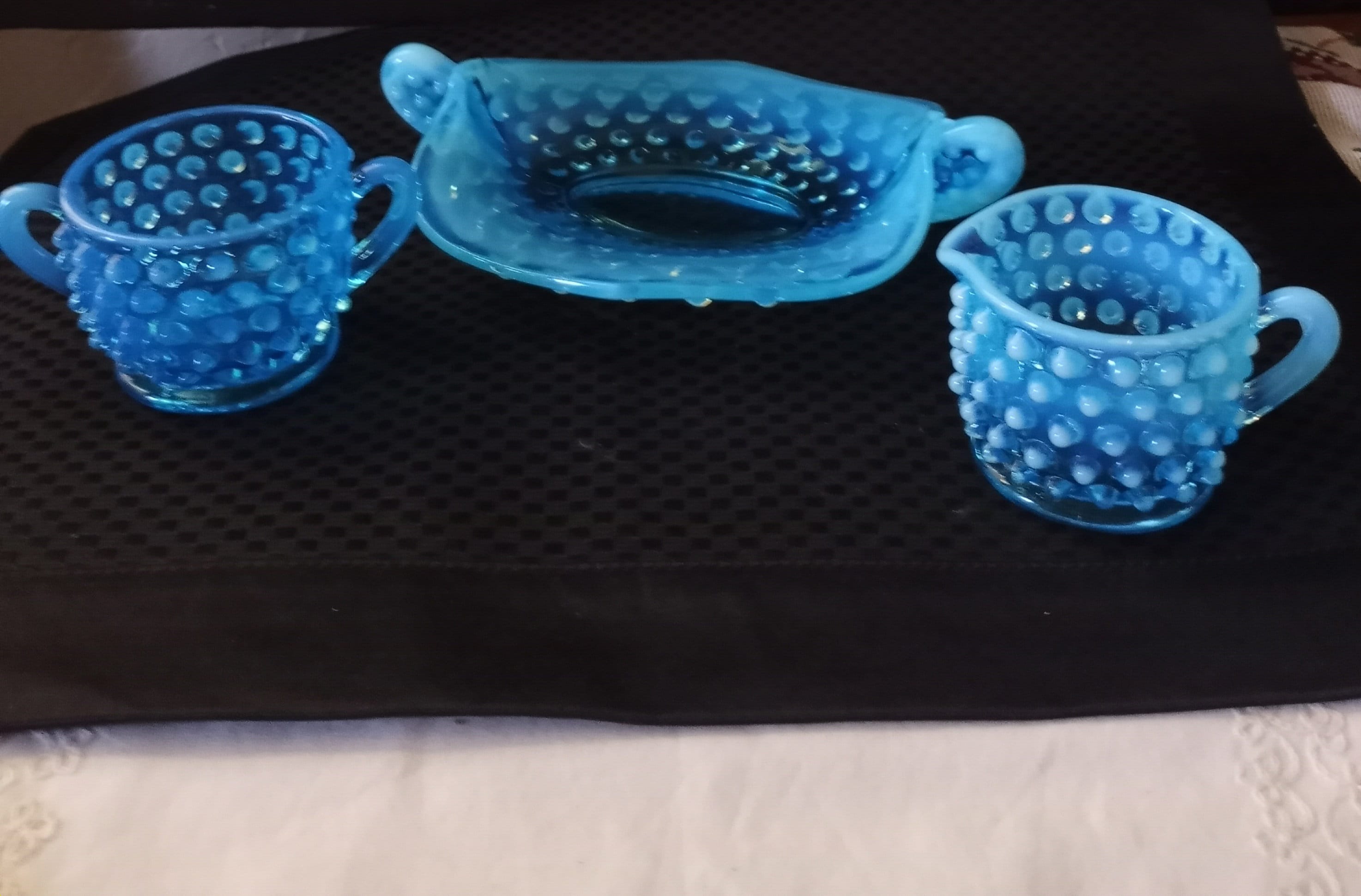 ヴィンテージ フェントン ブルー オパールセント ホブネイル スモール